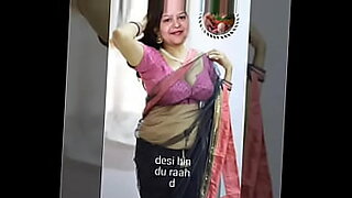 भारतीय आकर्षक सुर्लीन कौर सबसे सेक्सी पल
