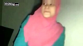 インドネシアの女の子、アラカが、ワイルドなセックステープでバイラルセックスを楽しむ。