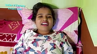 La bellissima indiana Shubhanshree Sahu in un video MMS bollente